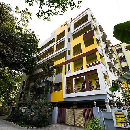 Oyo 26234 Annapurna Nilayam Hotel Vidzsajavádá Kültér fotó