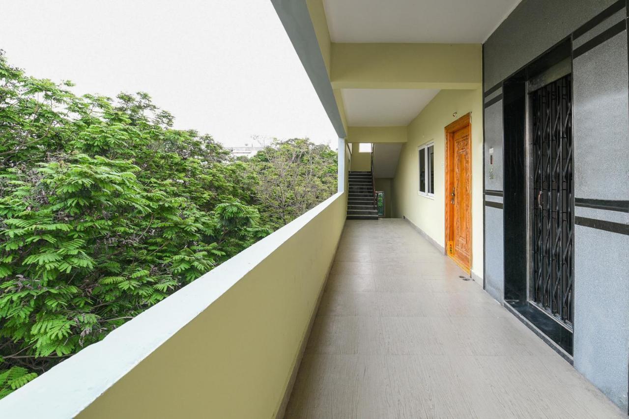 Oyo 26234 Annapurna Nilayam Hotel Vidzsajavádá Kültér fotó