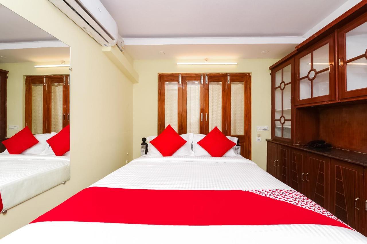 Oyo 26234 Annapurna Nilayam Hotel Vidzsajavádá Kültér fotó