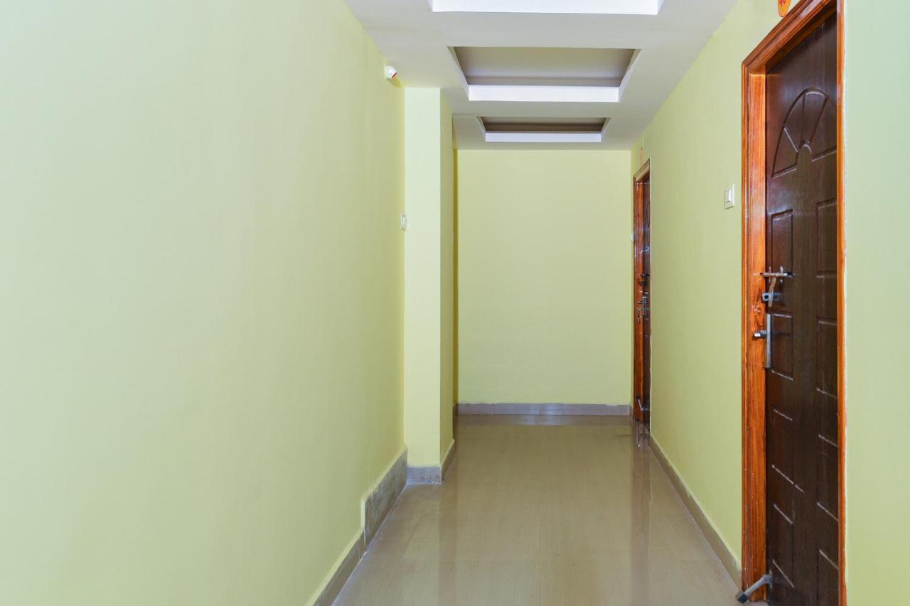 Oyo 26234 Annapurna Nilayam Hotel Vidzsajavádá Kültér fotó